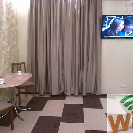 Apartment At Komsomolska 52А Dnjepropetovsk Buitenkant foto