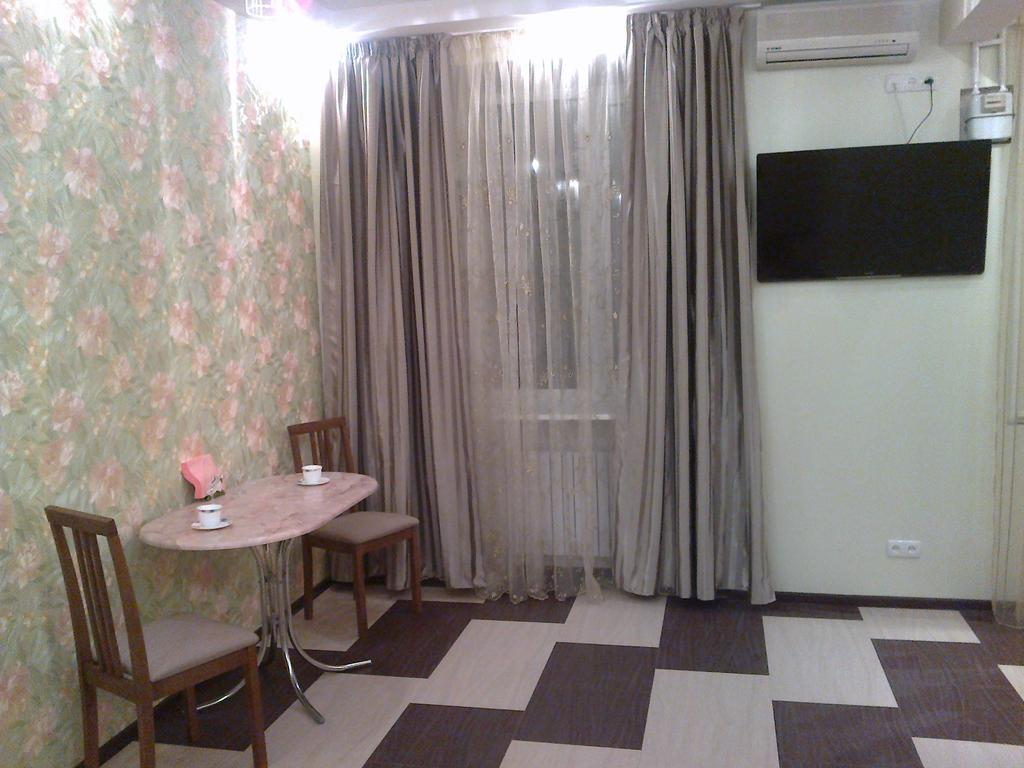 Apartment At Komsomolska 52А Dnjepropetovsk Buitenkant foto
