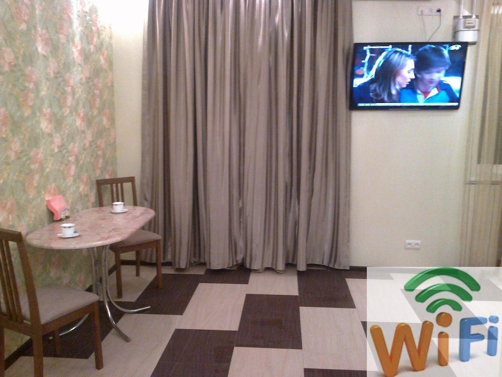 Apartment At Komsomolska 52А Dnjepropetovsk Buitenkant foto